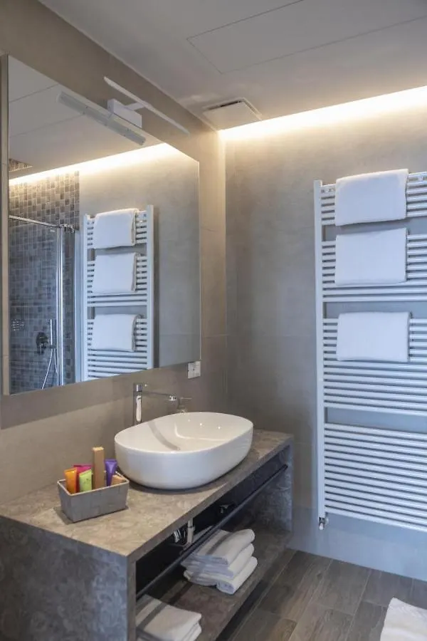 Relais Zenner Lejlighedshotel Toscolano Maderno 0*,  Italien