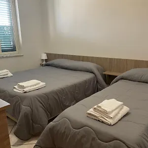 Airport Tourist's House , קטאניה איטליה