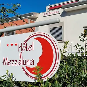 Mezzaluna 3*, טרוויסו איטליה