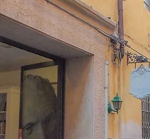 Hotel Astoria, Crémone