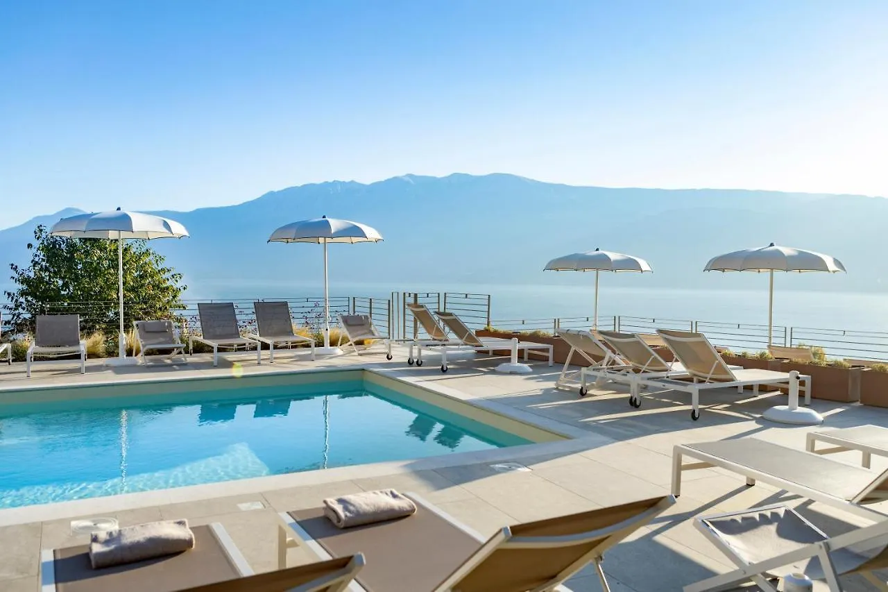 Relais Zenner Aparthotel Toscolano Maderno 0*,  Italy